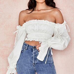 NWT House of CB Tula Ruched Off Shoulder Top White Small